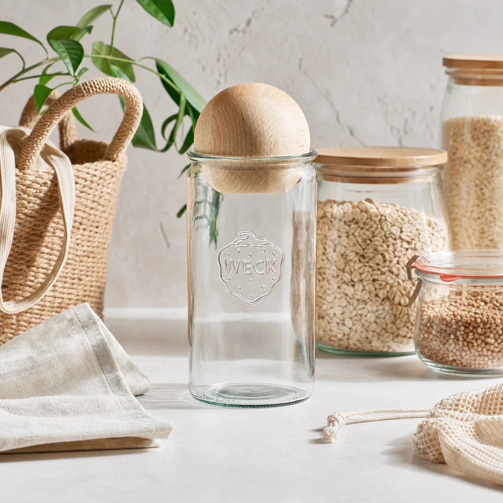 1590ml bocal cylindrique WECK RR100 avec boule en bois en hêtre WECK Bocal 1590ml RR100 avec fermeture à bille en bois dans la cuisine Zero Waste avec des solutions de conservation durables