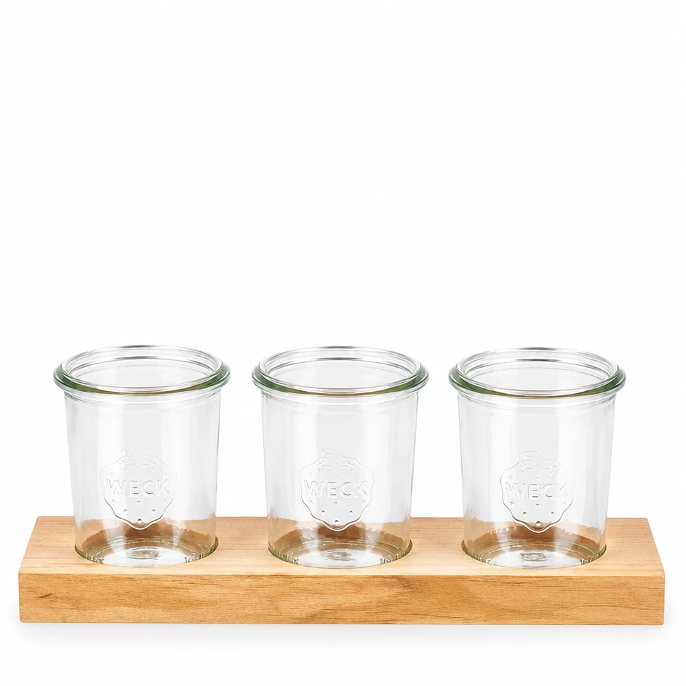 Planche de service Plano3 en bois avec trois bocaux Weck de 160 ml pour dips, épices et snacks.